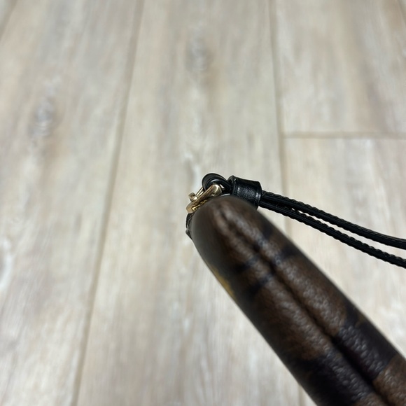 Coach Woodstock wristlet - Picture 4 of 5